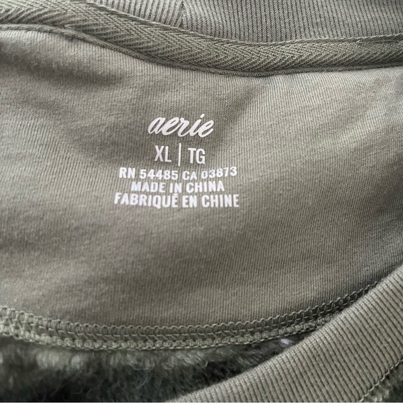 Aerie Green Cheetah Print Fleece Long Sleeve Loungewear Top - Picture 6 of 12